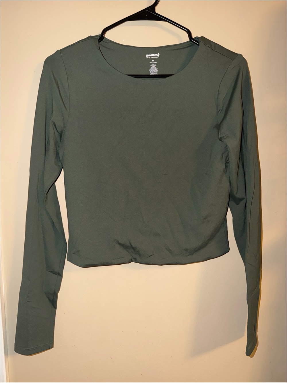 Green Long-Sleeve Scoop Neck Cropped Top
